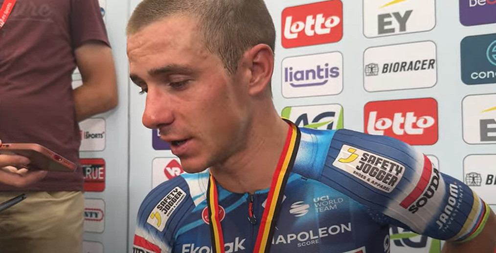 Remco Evenepoel faz fortes críticas após o Campeonato Belga, "não se pode vencer uma corrida assim"; Jasper Philipsen rebate: "Fiz o que pude" 1 girodociclismo.com.br remco evenepoel faz fortes criticas apos o campeonato belga nao se pode vencer uma corrida assim jasper philipsen afirma fiz o que pude image 10