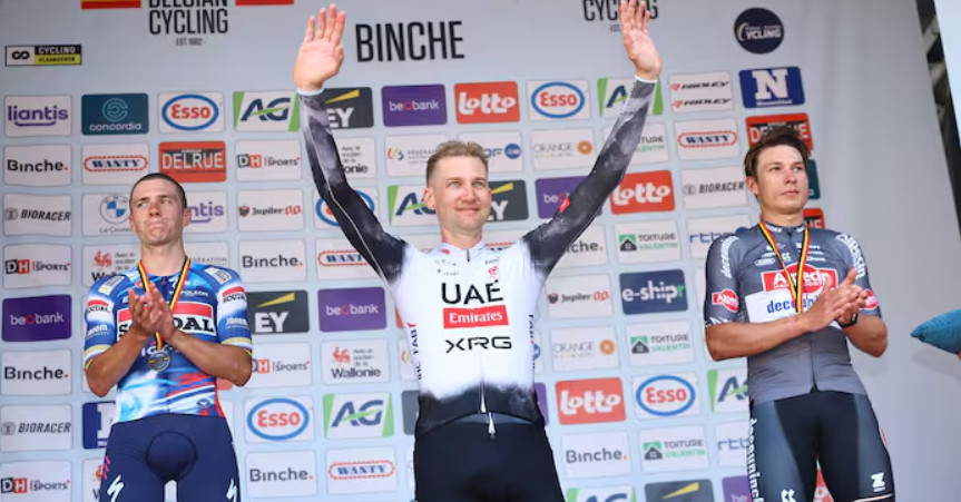 Remco Evenepoel faz fortes críticas após o Campeonato Belga, "não se pode vencer uma corrida assim"; Jasper Philipsen rebate: "Fiz o que pude" 5 girodociclismo.com.br remco evenepoel faz fortes criticas apos o campeonato belga nao se pode vencer uma corrida assim jasper philipsen afirma fiz o que pude image 16