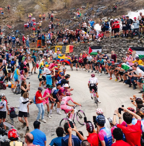 Richard Carapaz volta a criticar Isaac del Toro após polêmica no Giro d'Italia "houve um momento em que freei de propósito", ouça o áudio 5 girodociclismo.com.br richard carapaz volta a criticar isaac del toro apos polemica no giro ditalia houve um momento em que freei de proposito ouca o audio image 5
