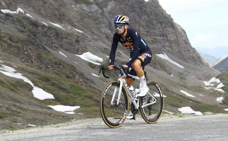 Red Bull Bora atualiza preparação de Primoz Roglic para o Tour "a mesma da Vuelta 2024, ficaríamos felizes com o mesmo resultado" 1 girodociclismo.com.br roglic volta ao tour com foco no podio ele se recupera melhor image