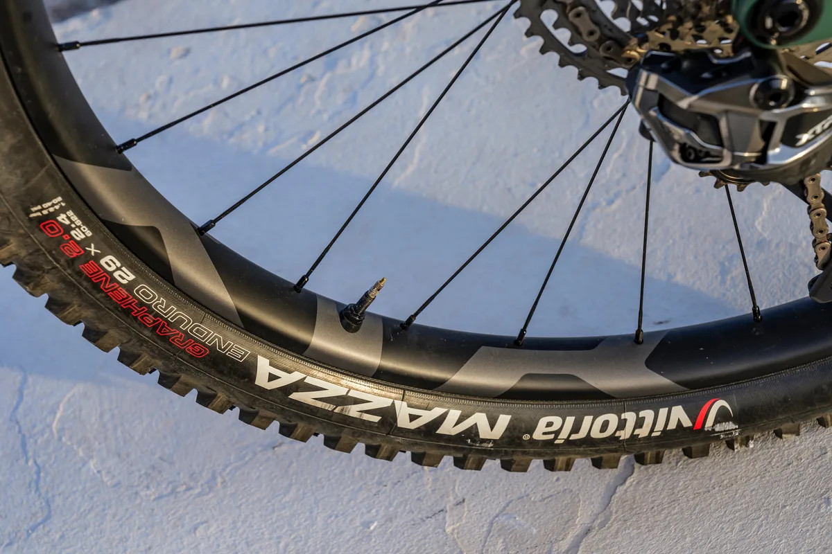 Shimano apresenta o novo grupo XTR M9200 Di2; o primeiro grupo de MTB totalmente sem fio da marca 6 girodociclismo.com.br shimano apresenta o grupo xtr m9200 di2 o primeiro grupo de mtb totalmente sem fio da marca image 8