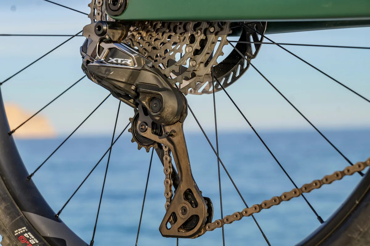 Shimano apresenta o novo grupo XTR M9200 Di2; o primeiro grupo de MTB totalmente sem fio da marca 2 girodociclismo.com.br shimano apresenta o grupo xtr m9200 di2 o primeiro grupo de mtb totalmente sem fio da marca image