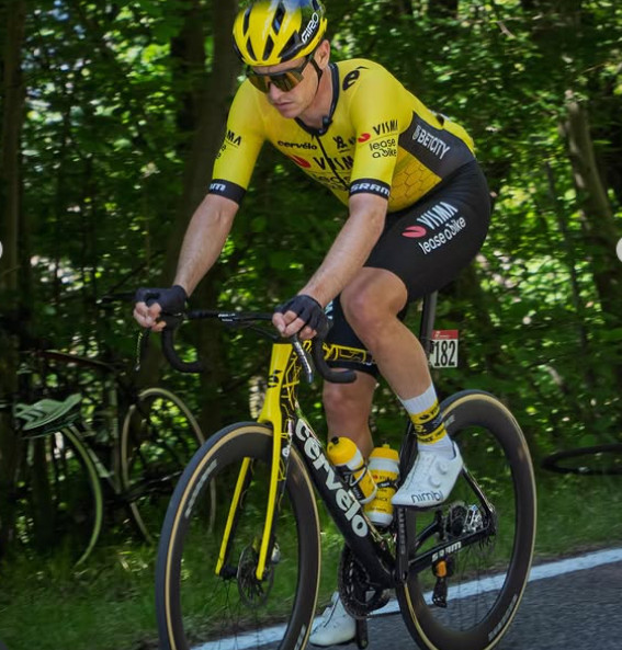 Suposta formação da Visma-Lease a Bike para o Tour agita fãs, imagem vazou nas redes sociais; confira a imagem 2 girodociclismo.com.br suposta selecao da visma lease a bike para o tour vaza em video e agita fas nas redes sociais image