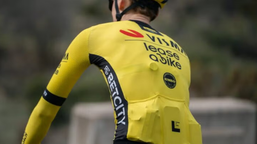 UCI aprova revolucionários sensores de respiração da Visma-Lease a Bike para uso em competições; modelo já disponível para pré-venda 1 girodociclismo.com.br uci aprova revolucionarios sensores de respiracao da visma lease a bike para uso em competicoes image