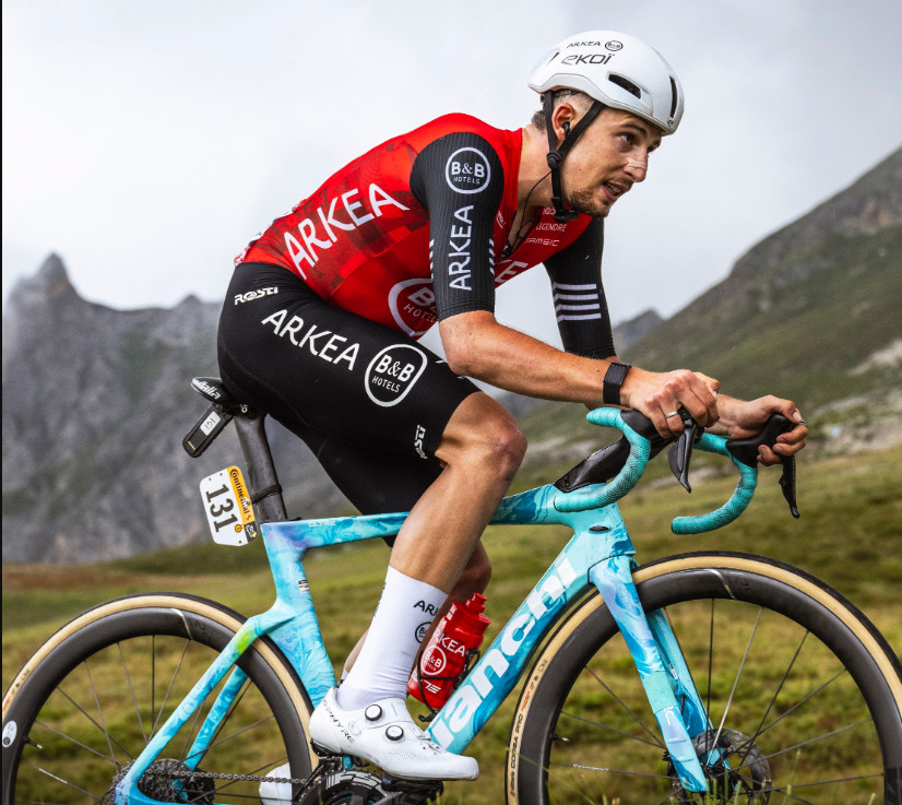 girodociclismo.com.br ciclista top 10 no tour de france 2025 sofre fratura em acidente domestico e prazo de retorno e indefinido image 1