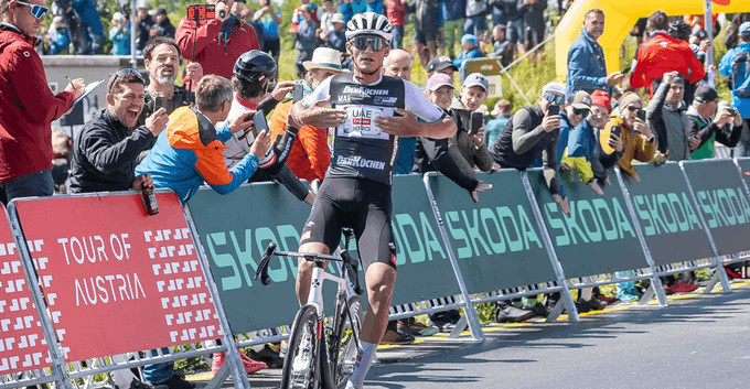 girodociclismo.com.br isaac del toro repete vitoria no tour da austria ex astro do motogp sofre fratura confira os resultados e a chegada da 3a etapa image