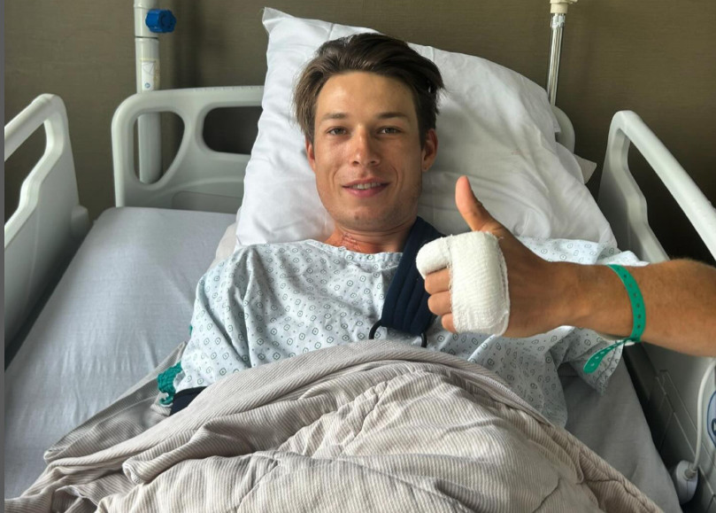 Jasper Philipsen é operado após queda no Tour de France: "Agora começa o caminho para a recuperação" 2 girodociclismo.com.br jasper philipsen e operado apos queda no tour de france agora comeca o caminho para a recuperacao image 3