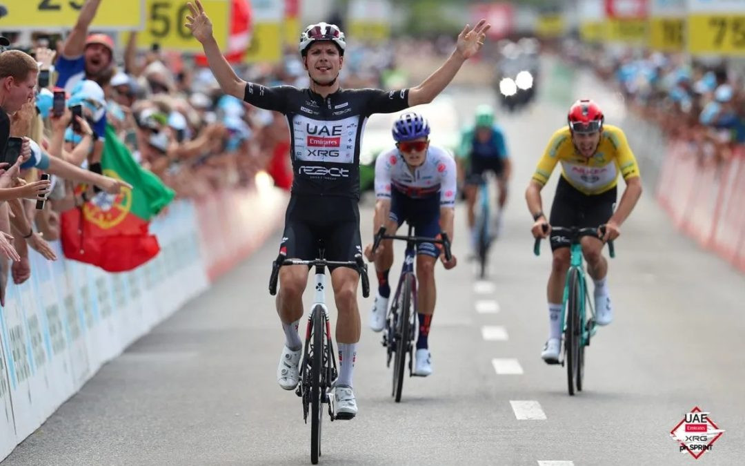 "João Almeida é jovem, Sivakov também, a Visma está envelhecendo"; vencedor de etapa do Tour compara gregários de Pogacar e Vingegaard 5 girodociclismo.com.br joao almeida e jovem sivakov tambem a visma esta envelhecendo vencedor de etapa do tour compara gregarios de pogacar e vingegaard image 10