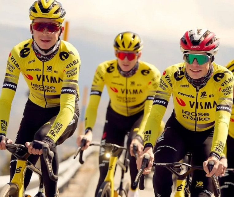 "João Almeida é jovem, Sivakov também, a Visma está envelhecendo"; vencedor de etapa do Tour compara gregários de Pogacar e Vingegaard 4 girodociclismo.com.br joao almeida e jovem sivakov tambem a visma esta envelhecendo vencedor de etapa do tour compara gregarios de pogacar e vingegaard image 9