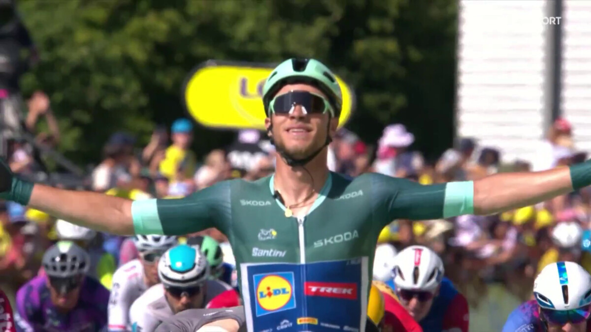 girodociclismo.com.br jonathan milan sofre penalizacao apos vitoria no tour de france italiano teria obstruido a passagem de mathieu van der poel assista o video image