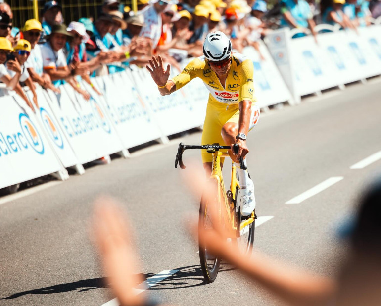 girodociclismo.com.br mathieu van der poel analisa a perda da camisa amarela as vezes me pergunto como todos os outros se recuperam tao bem assista a entrevista image 2