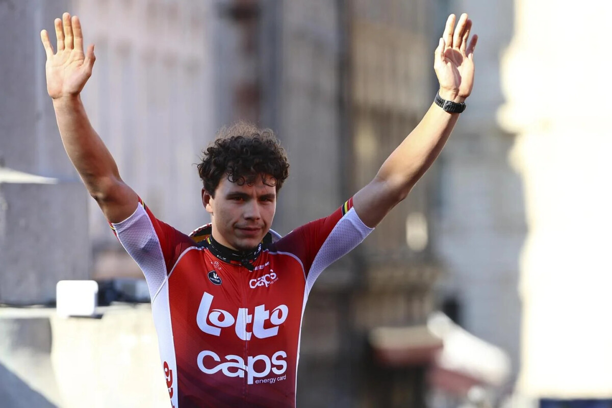 girodociclismo.com.br novas camisas surgem na apresentacao do tour de france confira os novos uniformes que serao utilizados image
