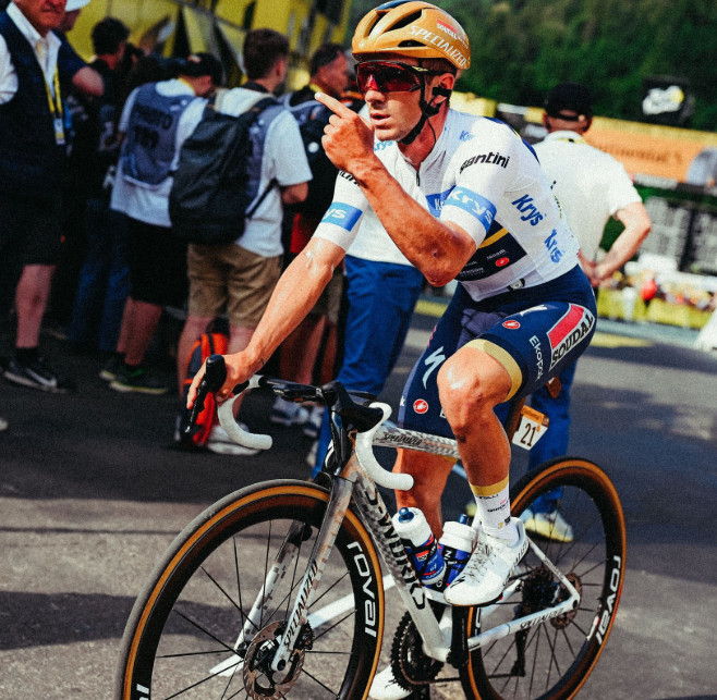 girodociclismo.com.br remco evenepoel acabou a brincadeira de esconde esconde comecam as montanhas no tour de france image 2