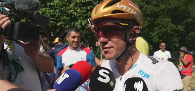 Remco Evenepoel brinca com Mathieu Van der Poel após vitória de Tim Merlier: "Desculpe, agora não somos amigos"; assista a entrevista 1 girodociclismo.com.br remco evenepoel brilha no apoio a merlier e brinca com van der poel desculpe agora nao somos amigos image