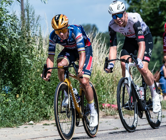 girodociclismo.com.br remco evenepoel concede coletiva e revela estrategia para o tour de france conquistar a camisa amarela no contrarrelogio image 7