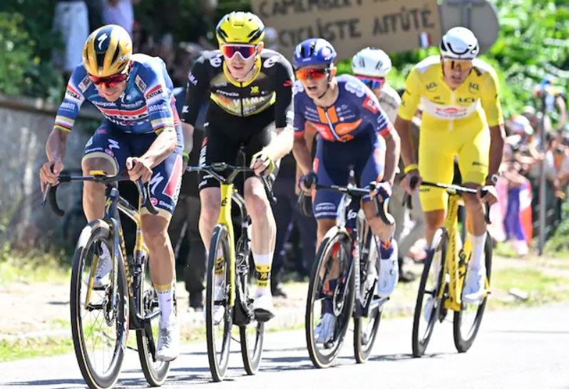 Remco Evenepoel confiante para o contrarrelógio "a diferença é de 58 segundos, então o sonho amarelo é possível" 2 girodociclismo.com.br remco evenepoel confiante no contrarrelogio a diferenca ao e de 58 segundos entao um sonho amarelo e possivel image 2