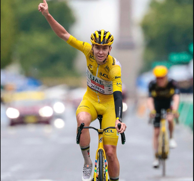 girodociclismo.com.br tadej pogacar analisa sua 4a vitoria no tour de france nao tenho palavras enfrentar jonas tem sido uma experiencia dura ouca o audio image 2
