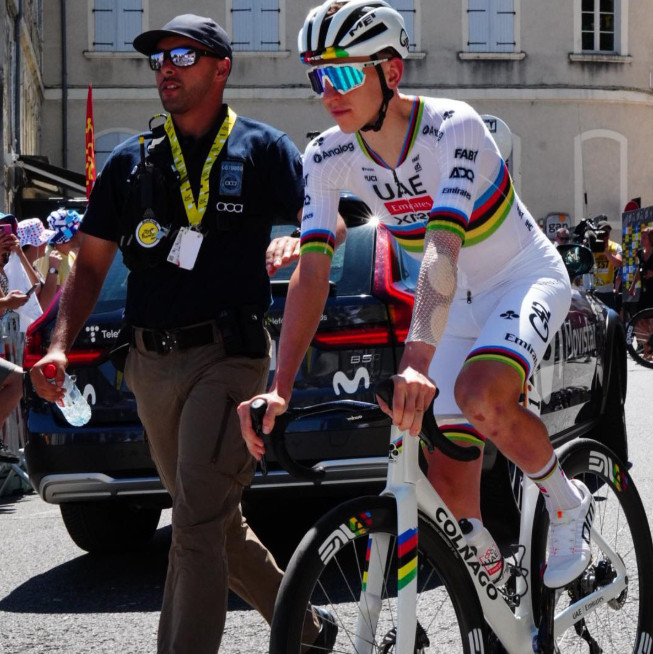 girodociclismo.com.br tadej pogacar atualiza sua situacao antes da largada da 12a etapa do tour bati um pouco no quadril e no ombro image 1