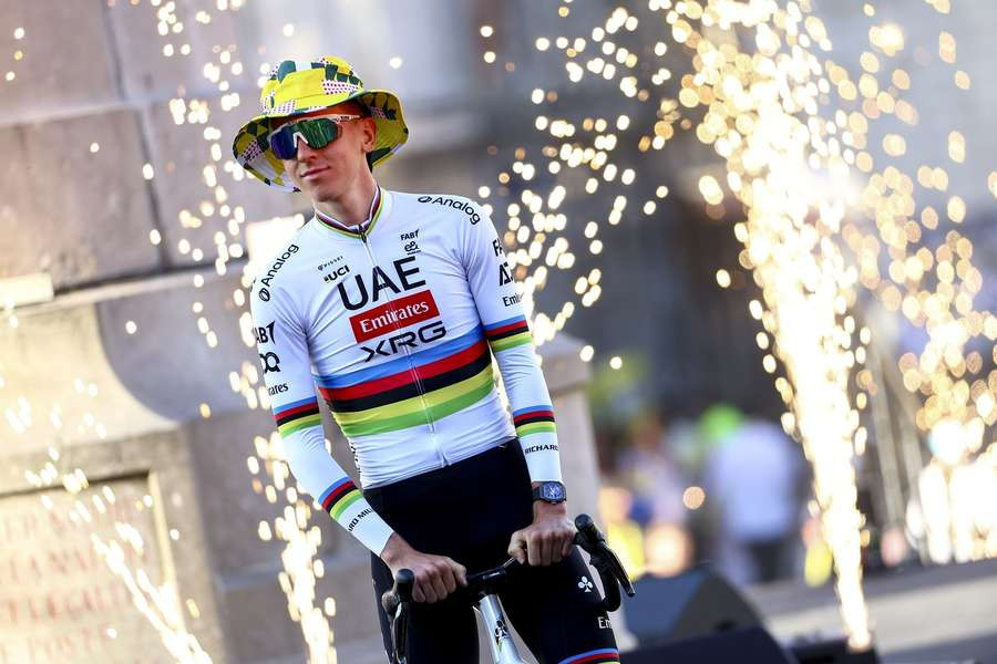 girodociclismo.com.br tadej pogacar fala o que pensa sem buscar ser politicamente correto diretor da uae emirates analisa o tour de france image