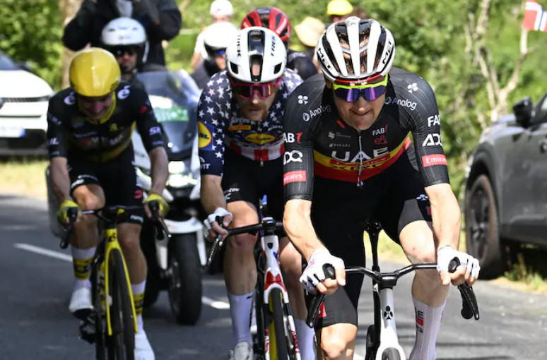 girodociclismo.com.br tim wellens brilha com vitoria solo no tour de france trocaria essa vitoria pela camisa amarela com tadej em paris image 2