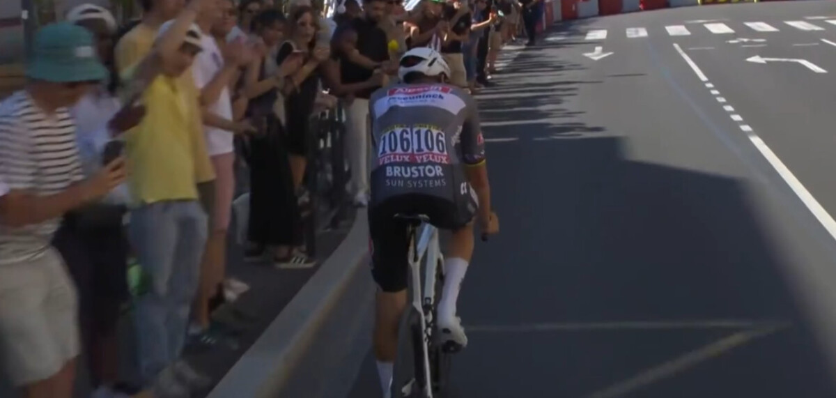 girodociclismo.com.br tour de france 2025 jonas abrahamsen vence 11a etapa tadej pogacar sofre queda confira os resultados e a chegada image 26