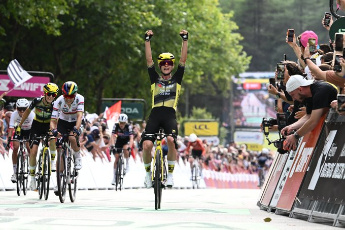 Tour de France Femmes 2025: Mariane Vos vence a 1ª etapa, holandesa é a 1ª Maillot Jaune da competição, confira os resultados e a chegada 1 girodociclismo.com.br tour de france femmes mariane vos vence a 1a etapa holandesa e a 1a maillot jaune da competicao confira os resultados e a chegada image 20
