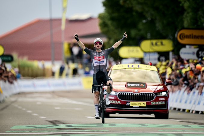 Tour de France: Kaden Groves vence 20ª etapa após voo solo, Tadej Pogacar segue líder, confira os resultados e a chegada 1 girodociclismo.com.br tour de france kaden groves vence 20a etapa apos voo solo confira os resultados e a chegada image 9