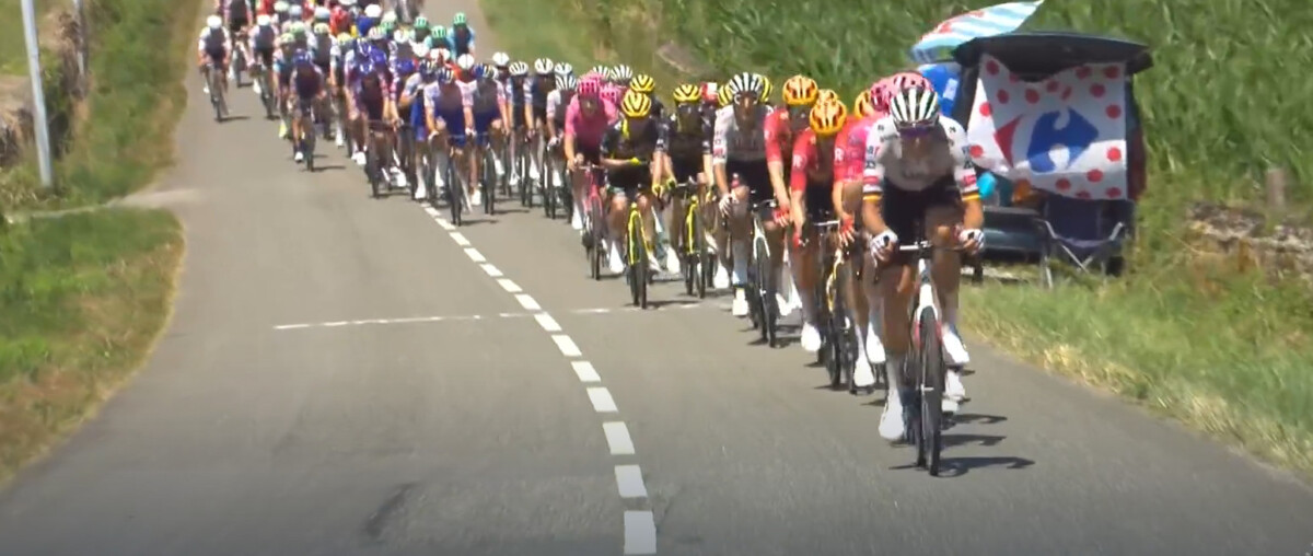 Tour de France 2025: Tadej Pogacar vence 12ª etapa em ataque fulminante e retoma a liderança geral, confira os resultados e a chegada 4 girodociclismo.com.br tour de france resultados da 12a etapa image 4