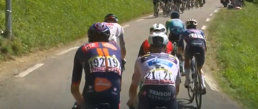 Tour de France 2025: Remco Evenepoel sofre forte revés, belga não suporta o ritmo do pelotão e fica para trás, assista o vídeo 1 girodociclismo.com.br tour de france resultados da 12a etapa image 8