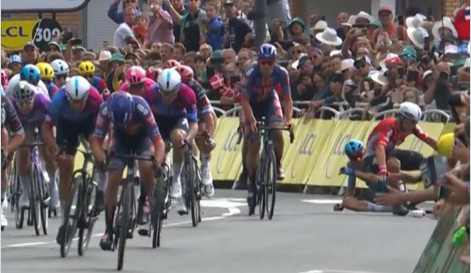 Tour de France 2025: Tim Merlier vence 3ª etapa com final caótico, Mathieu van der Poel permanece líder; confira os resultados e a chegada 4 girodociclismo.com.br tour de france tim merlier vence 3a etapa com final caotico mathieu van der poel permanece lider confira os resultados e a chegada image 2
