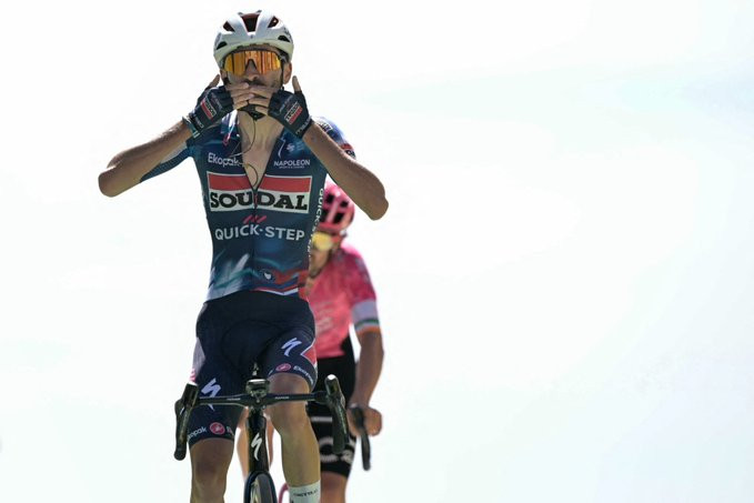 girodociclismo.com.br tour de france valentin paret peintre vence a 16a etapa pogacar bate vingegaard na chegada e amplia lideranca confira os image