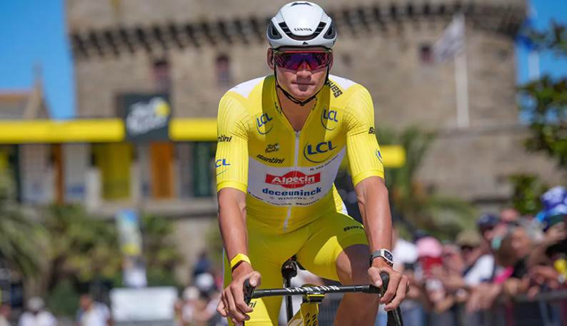 girodociclismo.com.br van der poel diante de um dilema em mur de bretagne correr com a cabeca ou com o coracao image 2