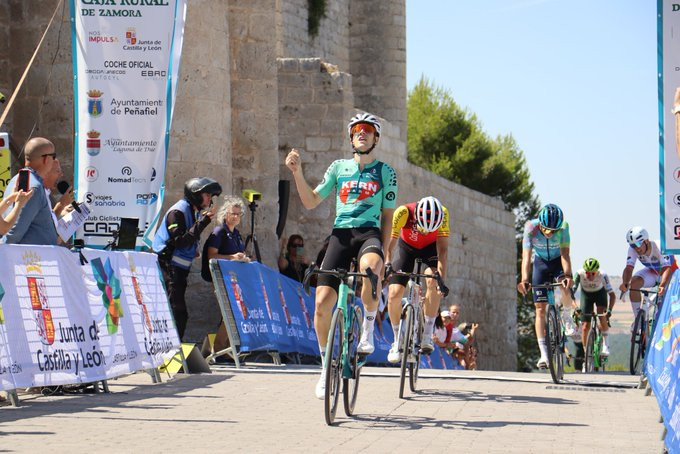 Vuelta a Castilla y Leon: Haimar Etxeberria surpreende UAE e vence clássica, Rui Oliveira e António Morgado top 10, confira os resultados e a chegada 6 girodociclismo.com.br vuelta a castilla y leon haimar etxeberria surpreende uae emirates e bate sprint confira os resultados e a chegada image 10
