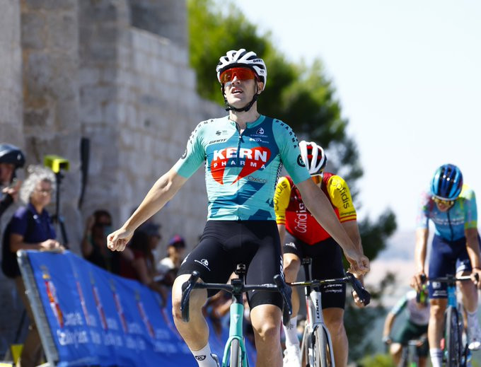 Vuelta a Castilla y Leon: Haimar Etxeberria surpreende UAE e vence clássica, Rui Oliveira e António Morgado top 10, confira os resultados e a chegada 1 girodociclismo.com.br vuelta a castilla y leon haimar etxeberria surpreende uae emirates e bate sprint confira os resultados e a chegada image 11