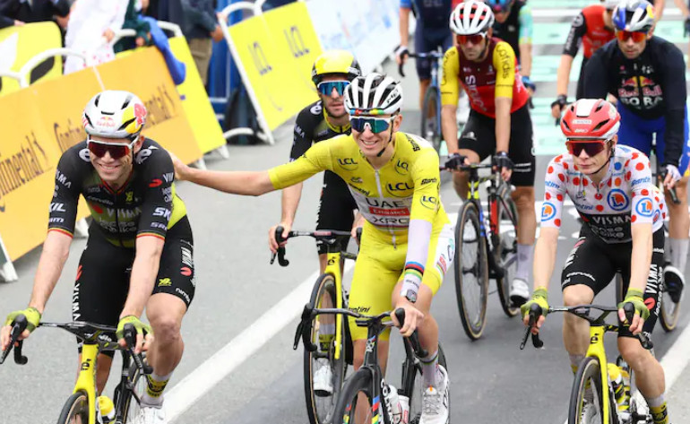 girodociclismo.com.br wout van aert me disse a guerra acabou estou aliviado tadej pogacar revela conversa com jonas vingegaard e wout van aerts assista a entrevista image 3
