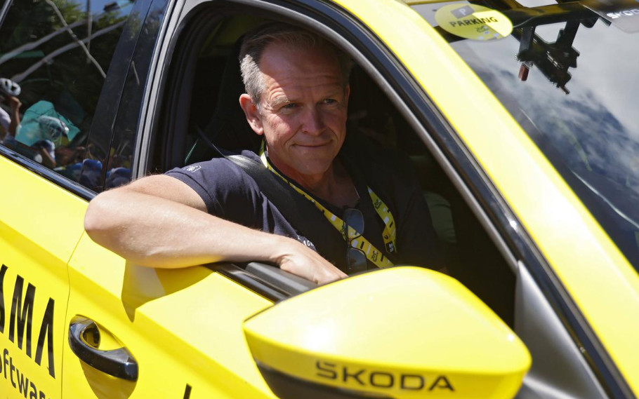 Após polêmica com Jonas Vingegaard no Tour de France, diretor da Visma propõe cobrança para acesso a subidas decisivas, assista o vídeo 2 girodociclismo.com.br apos polemica com jonas vingegaard no col de la loze diretor da visma propoe cobranca para acesso a subidas decisivas image