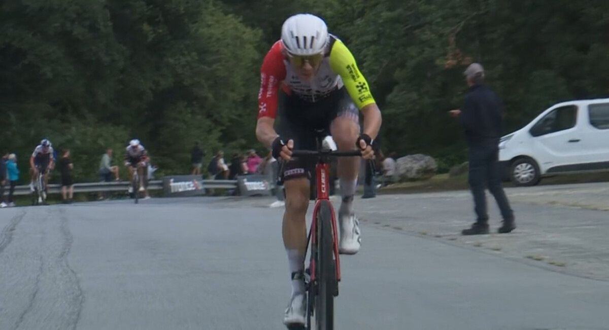 girodociclismo.com.br arnaud de lie bate olav kooij e vence o bretagne classic em um sprint emocionante confira os resultados e a chegada image 30
