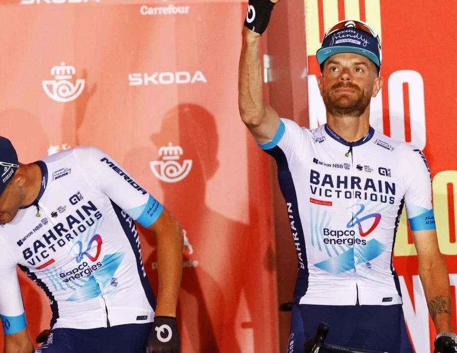 girodociclismo.com.br bahrain victorious sofre forte reves as vesperas da vuelta a espana ciclista tem fratura confirmada apos a apresentacao da equipe image