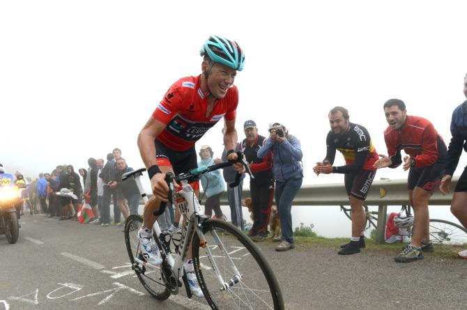 girodociclismo.com.br campeao da vuelta a espana critica fortea preparacao de remco evenepoel nao ha duvida de que a bateria esta descarregada assista o video image
