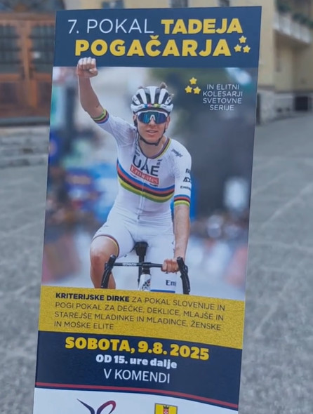 girodociclismo.com.br celebracao em komenda tadej pogacar comemora seu 4o titulo do tour de france em casa image 5