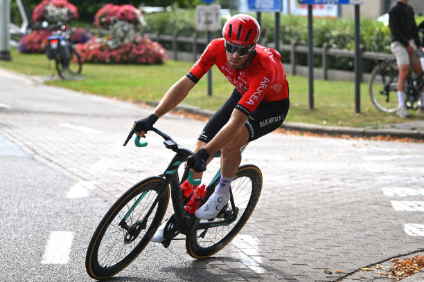 Ciclista da Visma-Lease a Bike se oferece a outras equipes "se alguém me quiser, estou disponível", atleta tem futuro incerto na equipe 2 girodociclismo.com.br ciclista da visma lease a bike se oferece a outras equipes se alguem me quiser ainda estou disponivel atleta tem futuro incerto na equipe image 3