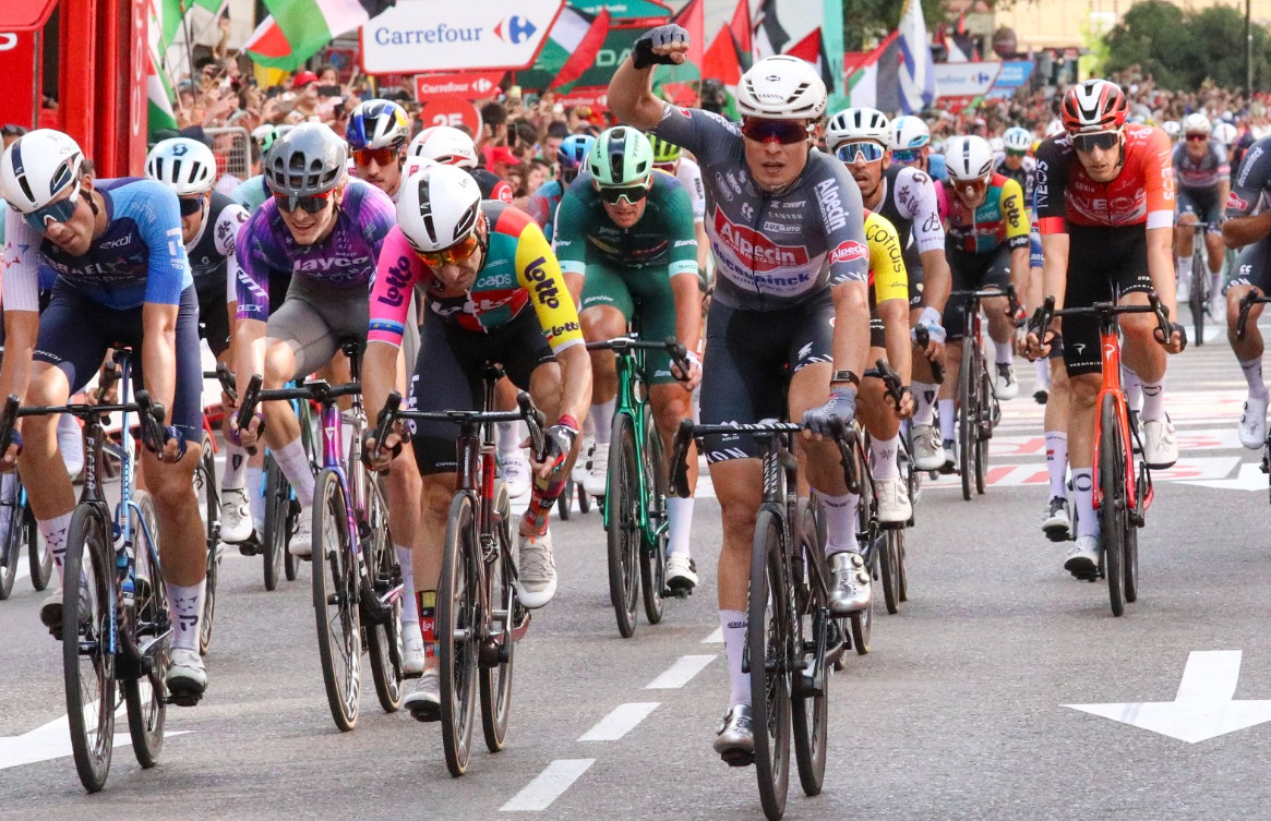 girodociclismo.com.br jasper philipsen da detalhes de sua 15a vitoria em grand tour minhas pernas pareciam concreto assista o v image