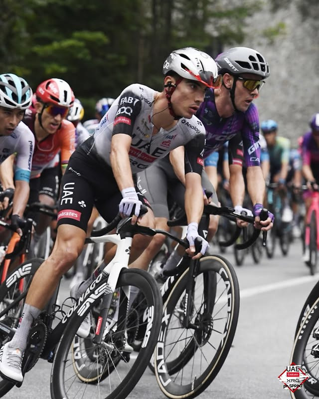 girodociclismo.com.br joao almeida e juan ayuso analisam a brilham na primeira chegada em alto da vuelta a espana image 2