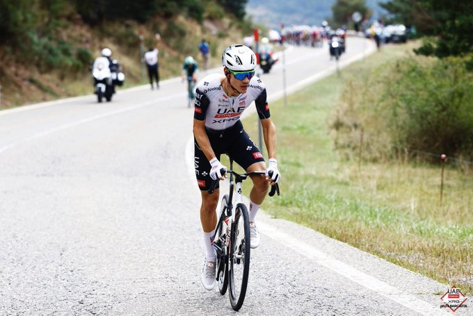 Juan Ayuso acusa ciclistas da Visma após vitória da Vuelta "fiquei bravo, disseram que eu não poderia entrar na fuga", assista o vídeo 2 girodociclismo.com.br juan ayuso acusa ciclistas da visma apos vitoria da vuelta fiquei bravo disseram que eu nao poderia entrar na fuga assista o video image 2