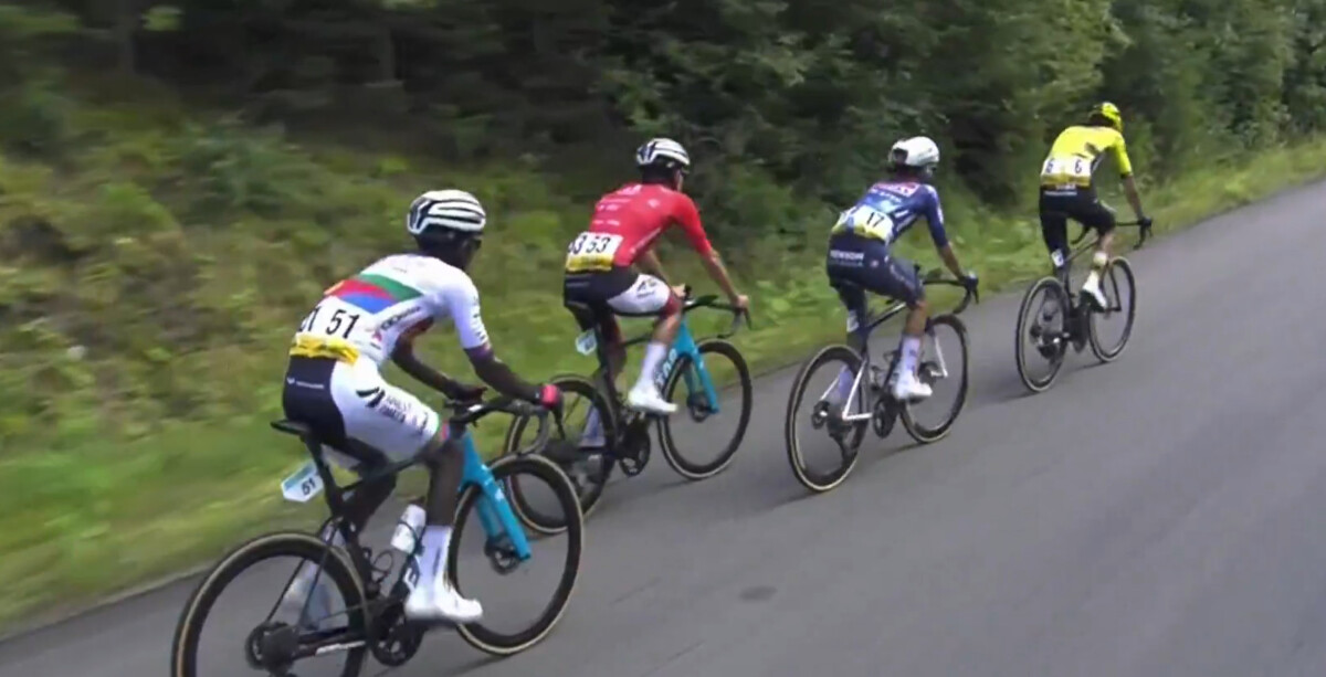 girodociclismo.com.br junior lecerf vence a 2a etapa do czech tour favorito cian uijtdebroeks 3o confira os resultados e a chegada image 2