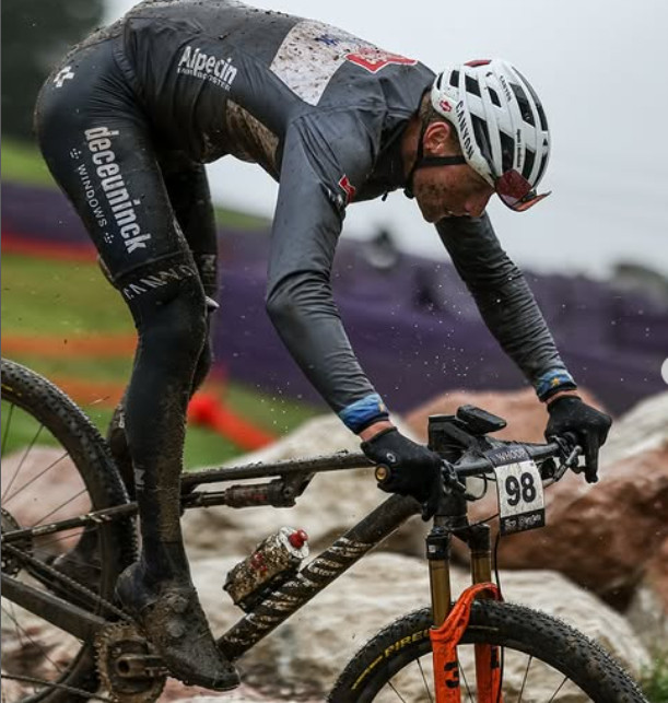 girodociclismo.com.br mathieu van der poel na copa do mundo de mtb em les gets neste domingo meu objetivo e permanecer na bike para variar assista o video image