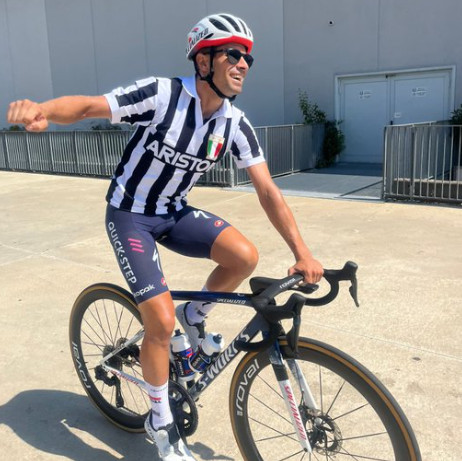 girodociclismo.com.br mikel landa inicia vuelta a espana 2025 com contratempo inusitado ciclista esta sem roupas para vestir em turim image