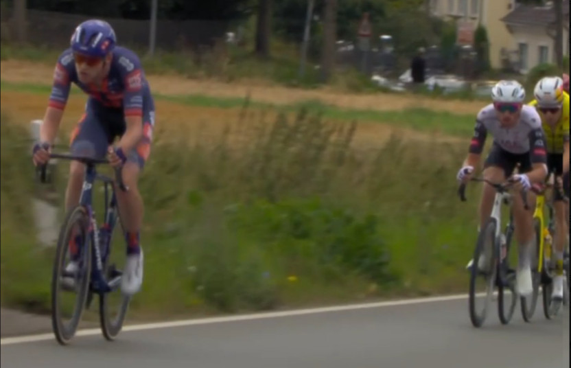 girodociclismo.com.br polemica no tour da alemanha soren waerenskjold vence a 3a etapa apos desclassificacao de danny van poppel confira os resultados e a chegada image 4