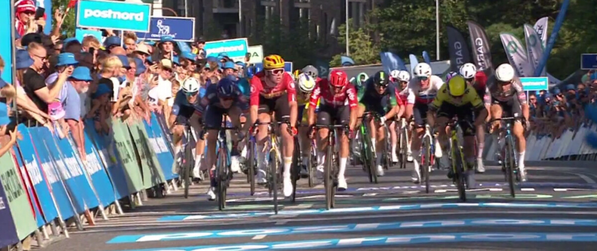 girodociclismo.com.br soren waerenskjold vence a 2a etapa do tour da dinamarca mads pedersen segue lider confira os resultados e a chegada image 4