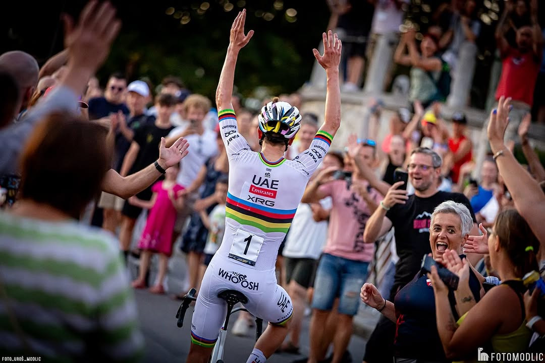 girodociclismo.com.br tadej pogacar deu uns 800 mil autografos e tirado 500 mil selfies vencedor de 3 etapas do tour de france relata a participacao em prova na eslovenia image 6